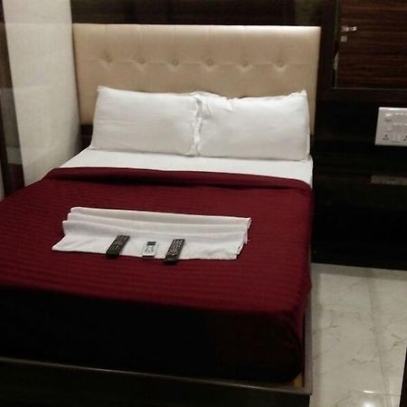 Hotel Palace Residency Bombay Esterno foto