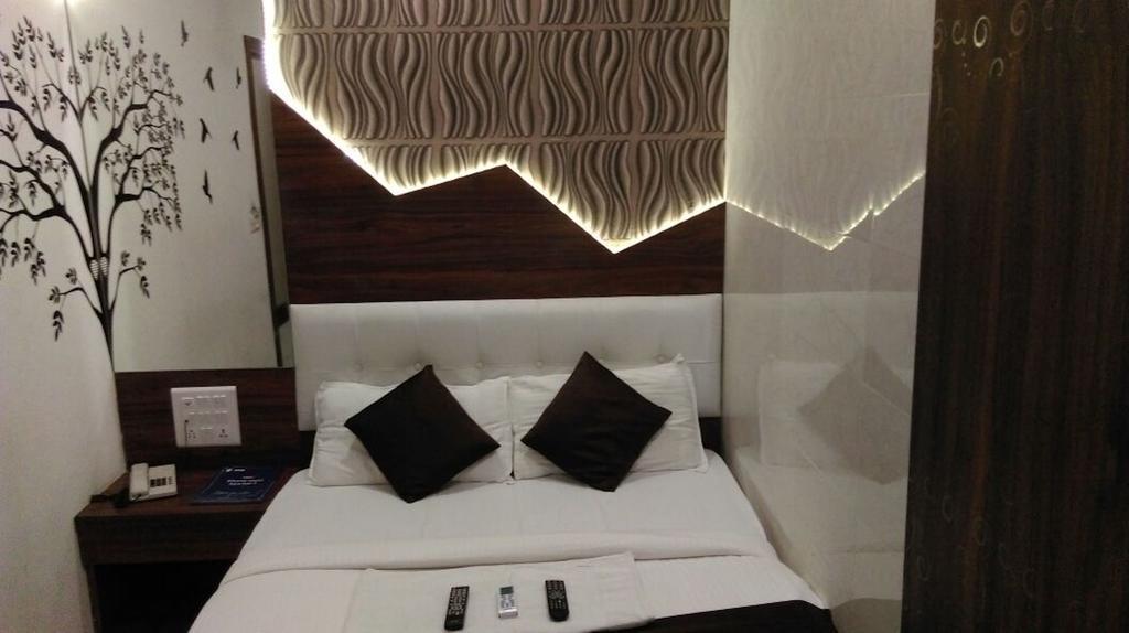 Hotel Palace Residency Bombay Esterno foto